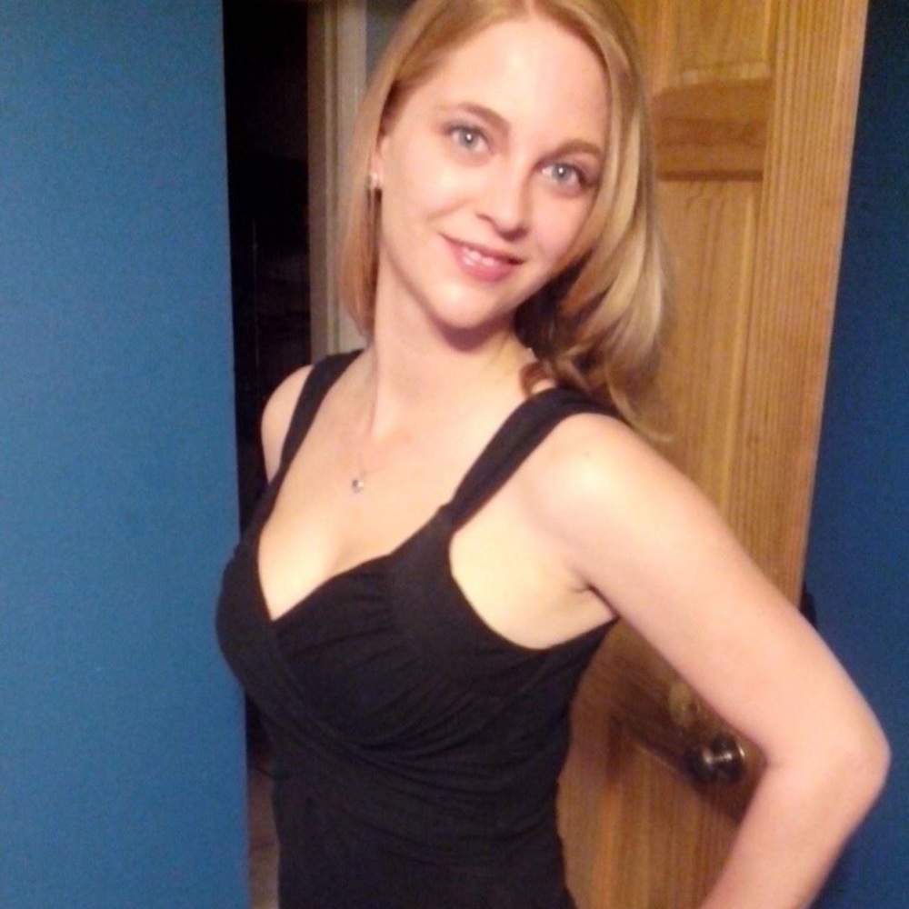 Meet your Posher, Elizabeth